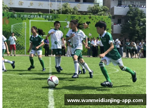 完美电竞青春风采 足球长发男孩的梦想与追求之路